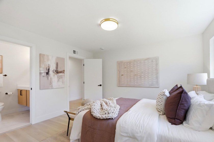 Stunning, top-to-bottom renovation in one of San Jose's most - photo 24