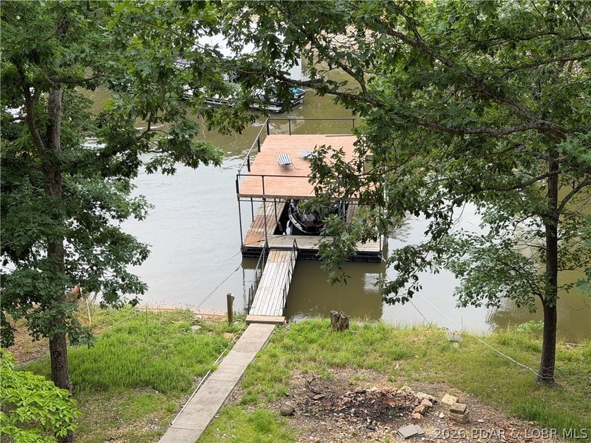 Escape to the quiet side of the lake without sacrificing a - photo 31