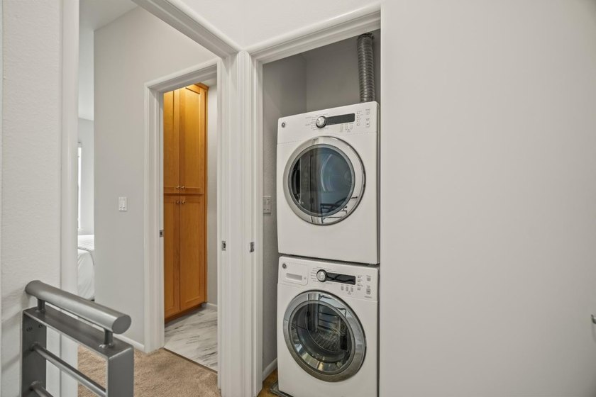 Welcome to 1202 66th St, a bright and modern end-unit tri-level - photo 17