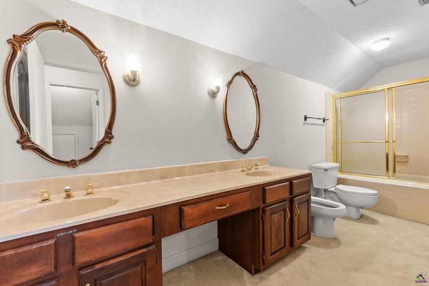 Welcome to this beautifully maintained brick home offering over - photo 48
