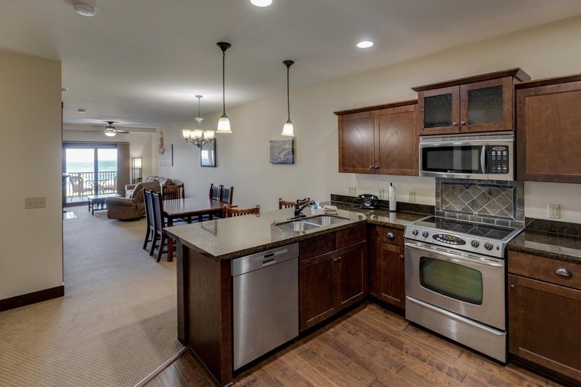 Sought after 4th floor, Lake View Condo at Chase on the Lake - photo 6