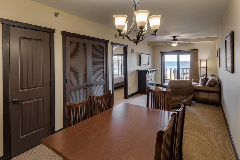 Sought after 4th floor, Lake View Condo at Chase on the Lake - photo 8
