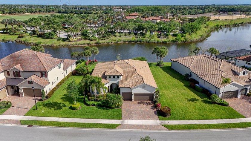 Welcome to your own slice of paradise in this beautifully - photo 5