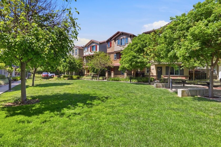 Ask about LOW interest rate in the low 5smuters Dream Home! - photo 28