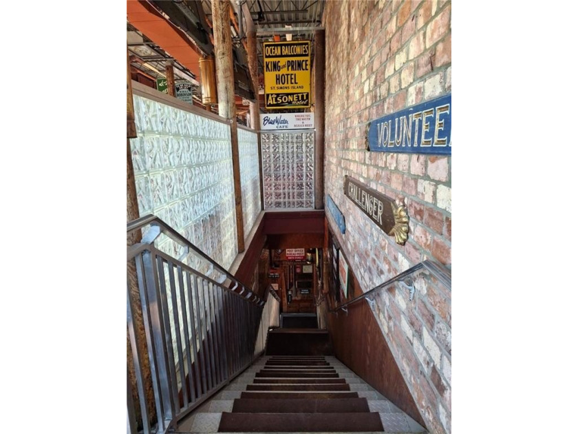This is a one of a kind opportunity to own a Resturant in the - photo 8