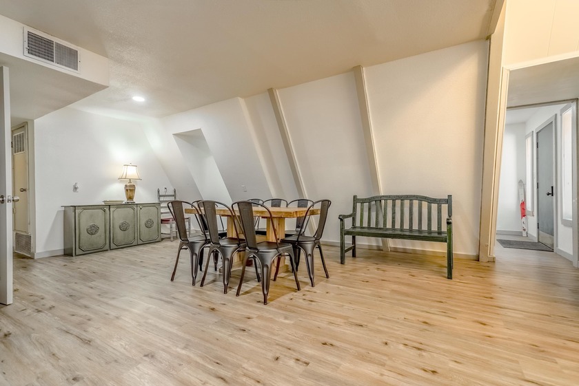 Welcome to 50 Knollwood Way, a quintessential A-frame chalet - photo 18