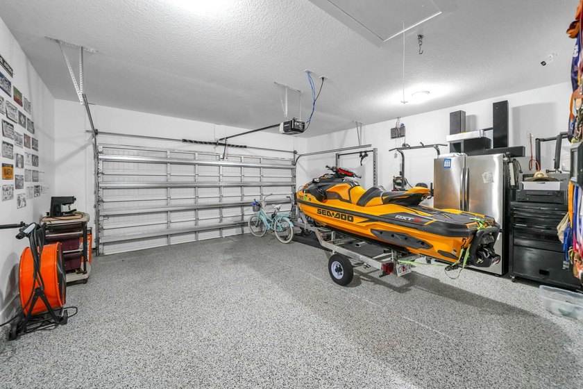**UNDER CONTRACT WITH A 72 HOUR KICK OUT CLAUSE** This modern - photo 28