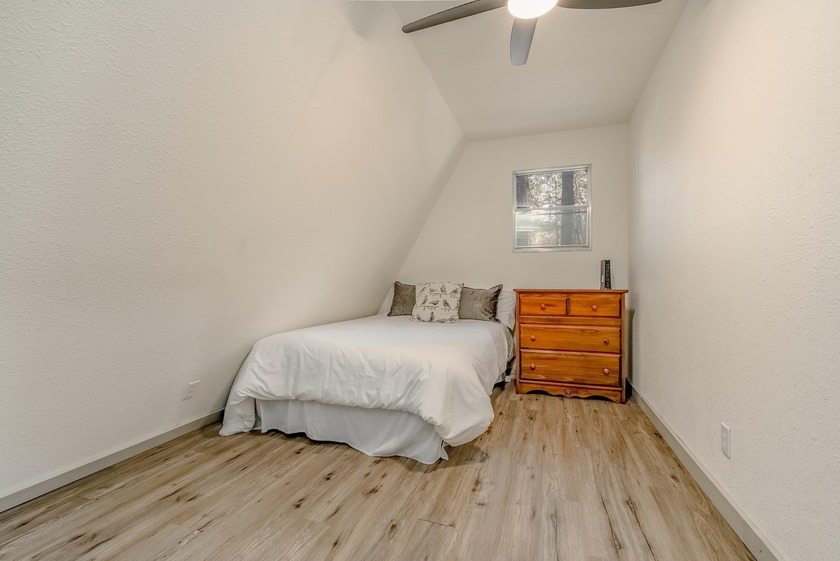 Welcome to 50 Knollwood Way, a quintessential A-frame chalet - photo 30