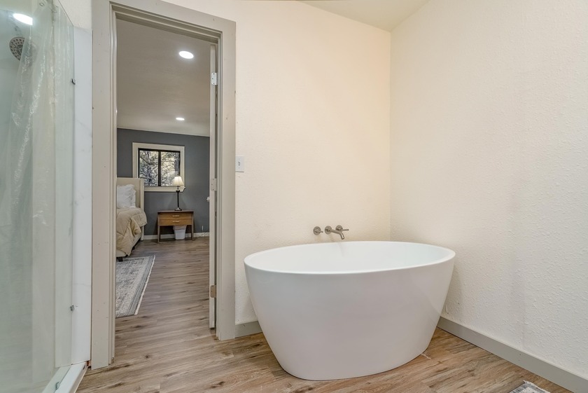 Welcome to 50 Knollwood Way, a quintessential A-frame chalet - photo 43