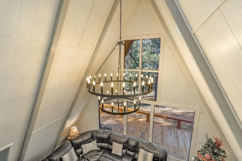 Welcome to 50 Knollwood Way, a quintessential A-frame chalet - photo 48