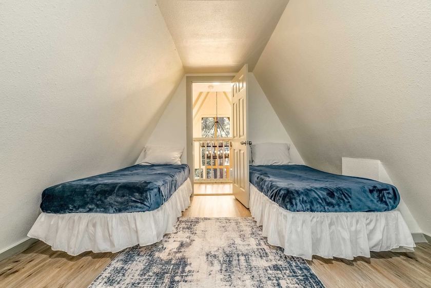 Welcome to 50 Knollwood Way, a quintessential A-frame chalet - photo 50