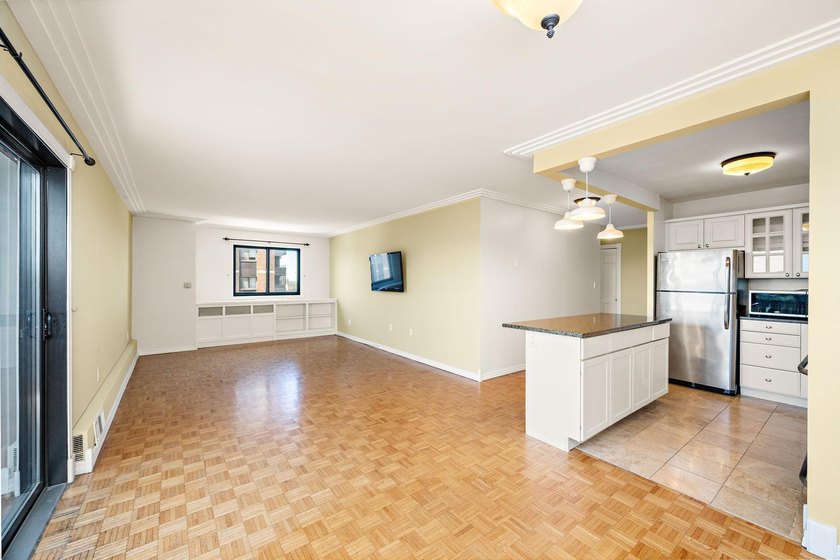 Highly sought after *09* corner unit features 2 bedrooms, 1 bath - photo 10