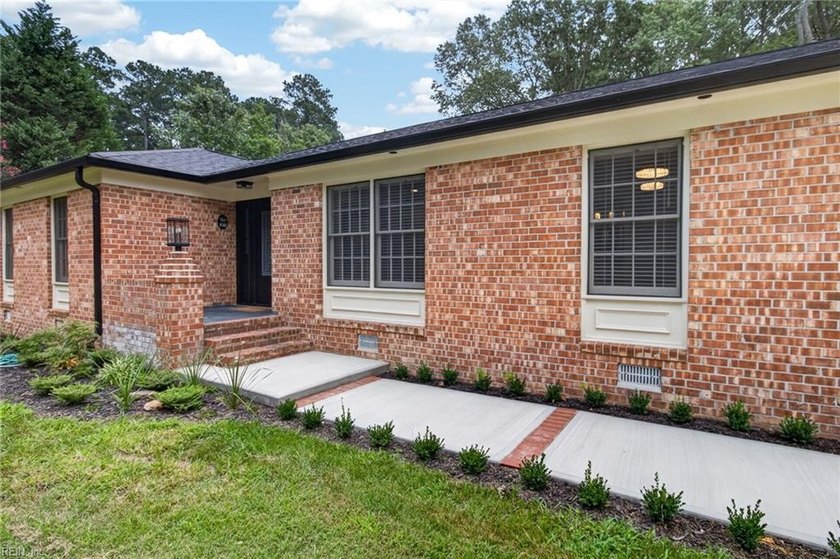 Completely renovated 3-bedroom home featuring numerous updates - photo 3