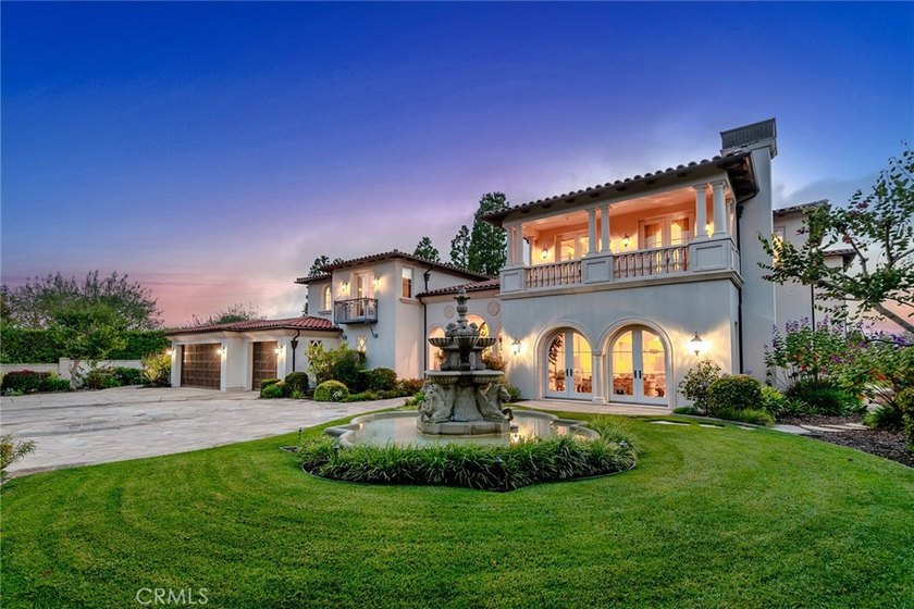 This ultra-private, gated custom estate offers a rare - photo 7