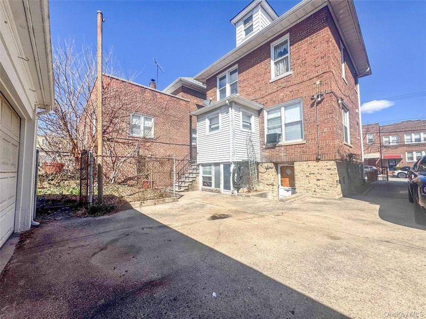 Welcome to 2021 Haight Avenue, a detached brick two family home - photo 21