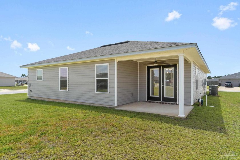 Beautiful nearly new home located in a family-friendly - photo 33