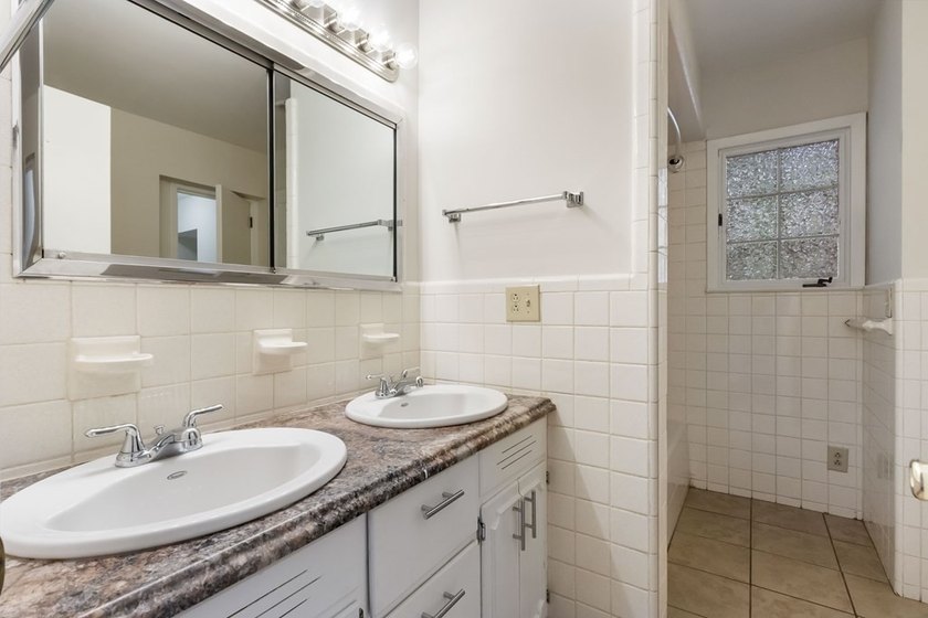 Step into timeless charm and modern comfort with this - photo 46