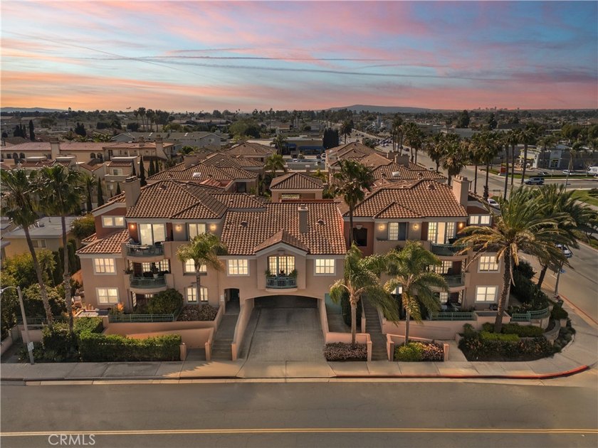 Just up the street from the Bolsa Chica Wetlands, Huntington - photo 3