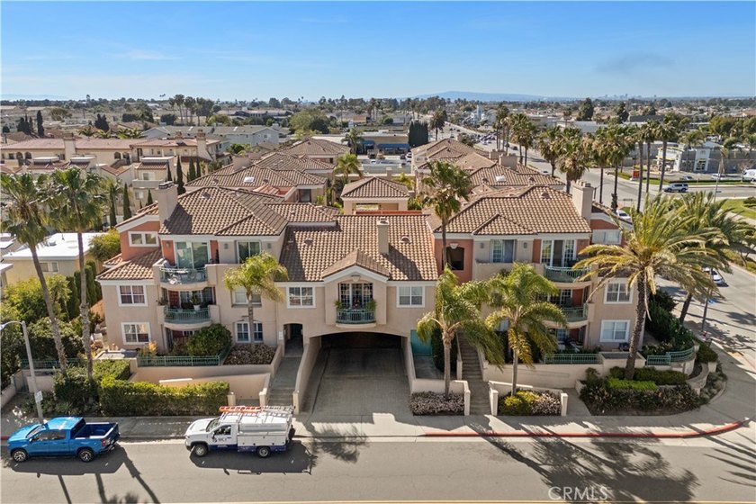 Just up the street from the Bolsa Chica Wetlands, Huntington - photo 4
