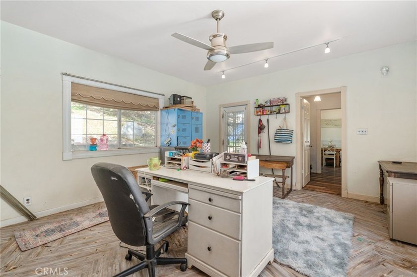 Nestled in the scenic mountains of Crestline, this inviting home - photo 24