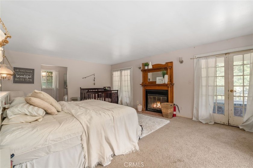 Nestled in the scenic mountains of Crestline, this inviting home - photo 25