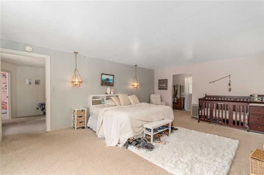 Nestled in the scenic mountains of Crestline, this inviting home - photo 26