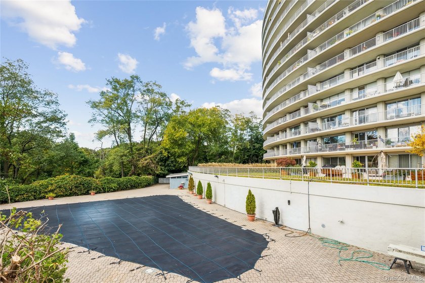 Private Riverfront Townhome with Luxury Condo Amenities - photo 35