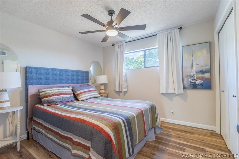 Ready to live the Lake Life? This fully renovated, move-in ready - photo 17