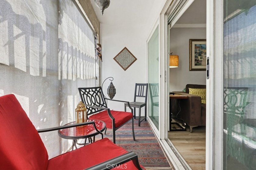 Discover comfortable urban living in this well-maintained - photo 30