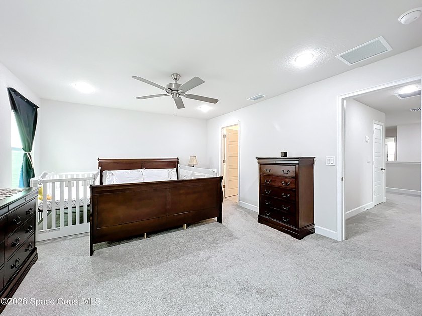 Beautiful basically New Home with great water views. High - photo 42