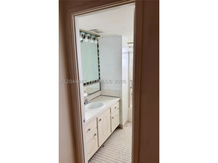 Great location for this 1 bed plus Den apartment. Den is closed - photo 11