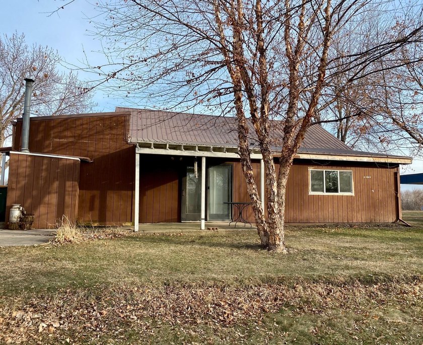 177' of HIGHWAY FRONTAGE, HIGHLY TRAVELED, BUSY CORNER ! This - photo 9