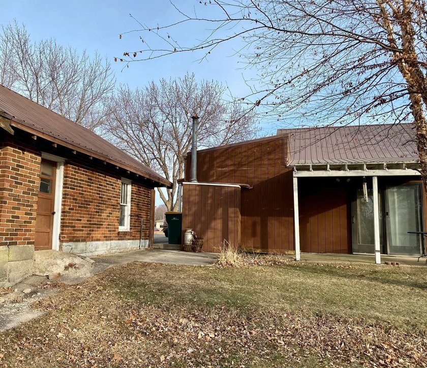 177' of HIGHWAY FRONTAGE, HIGHLY TRAVELED, BUSY CORNER ! This - photo 10