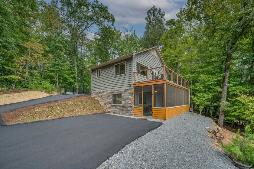 LAKE LANIER HOME WITH WATER ACCESS &amp; VIEWS! Exceptionally well - photo 30
