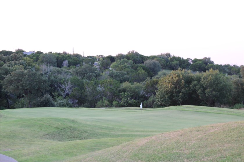 The Retreat is a private community located in Cleburne, 30 - photo 7