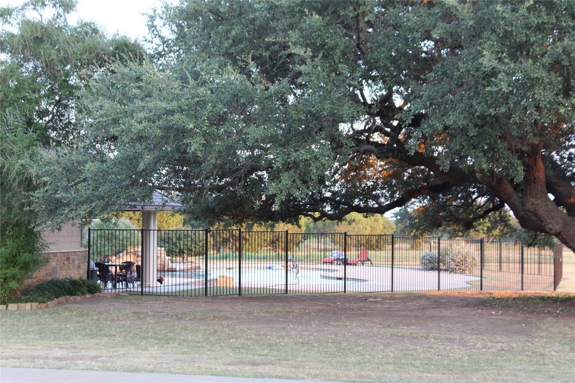 The Retreat is a private community located in Cleburne, 30 - photo 9