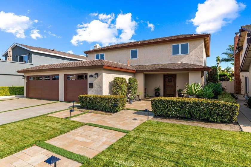 Rarely does a home offer this combination of space, lifestyle - photo 2