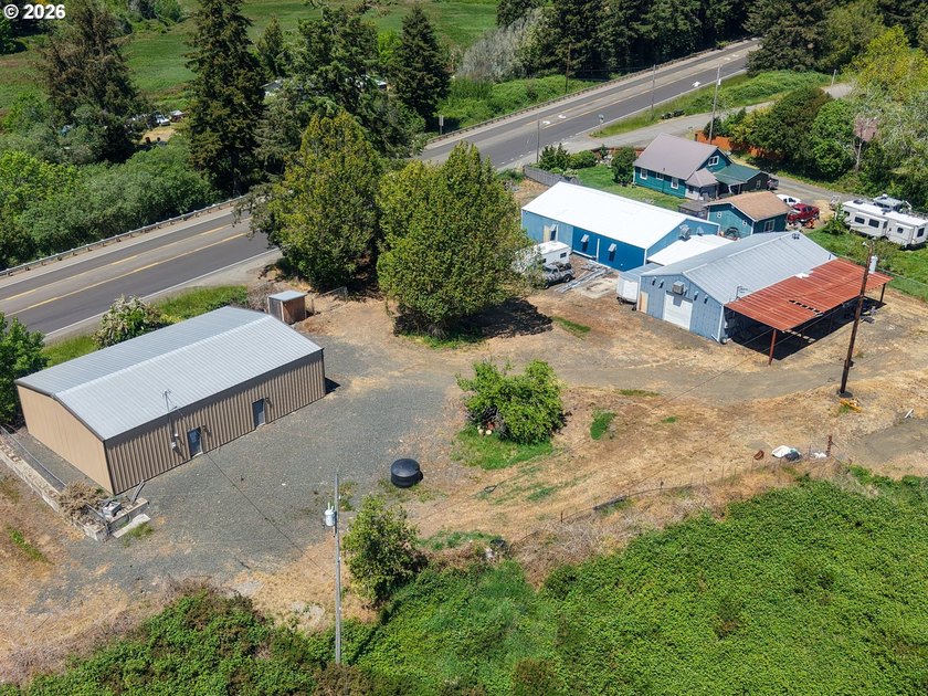 Versatile utility and agricultural property offering exceptional - photo 3