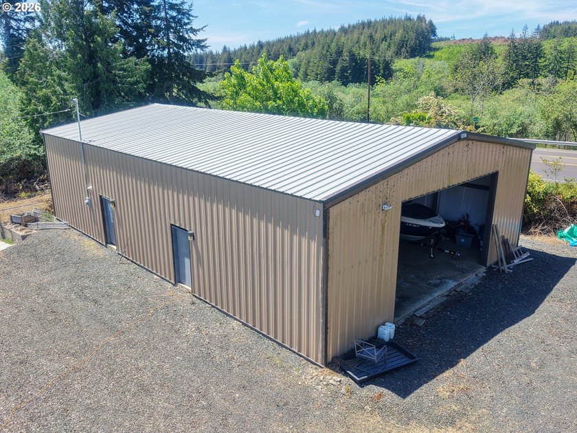 Versatile utility and agricultural property offering exceptional - photo 5