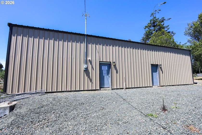Versatile utility and agricultural property offering exceptional - photo 6