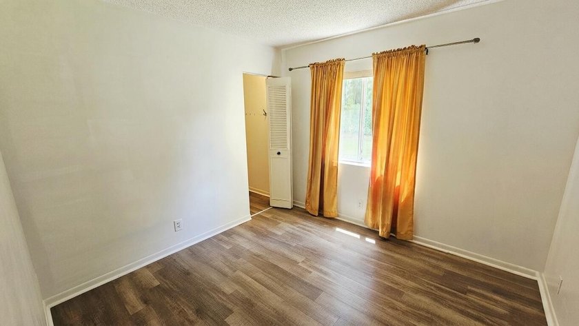 Two bedroom first floor unit in the lovely community of Sable - photo 12