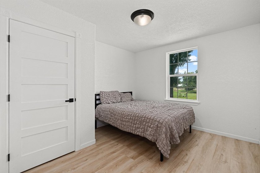 FULLY REMODELED LAKE MURVAUL RETREAT - 7BR BOATHOUSE SHOP - photo 15