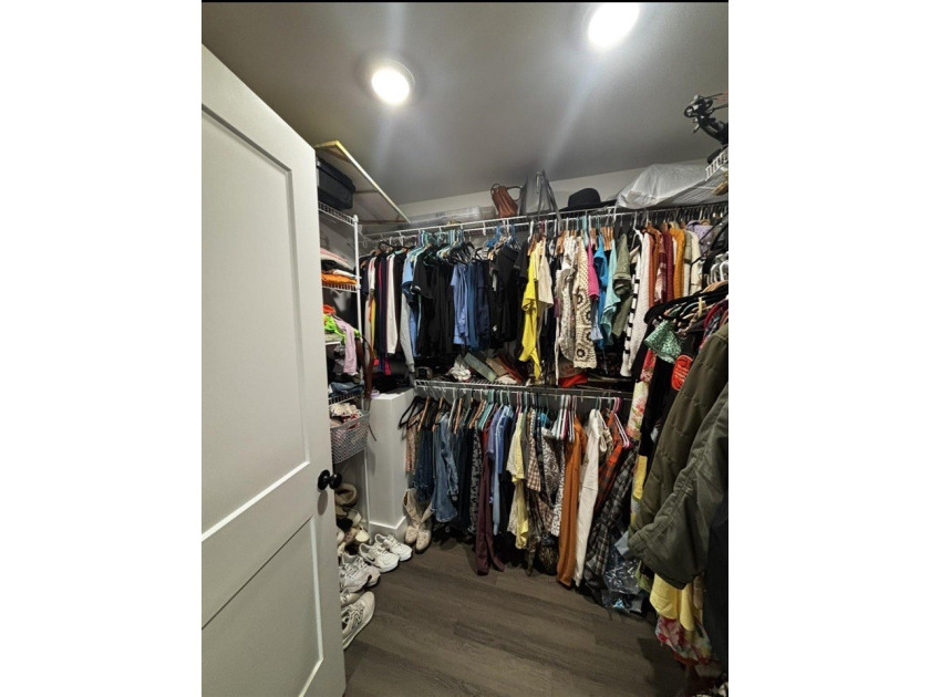 Like new and move-in Ready! This beautiful 3 bed 2 bath home was - photo 12