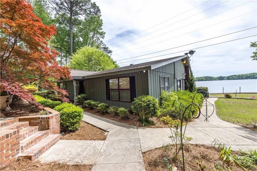 Enjoy a great location on Lake Harding with panoramic big water - photo 18