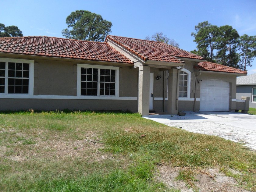 Short Sale Opportunity in Port St. Lucie. Great value for buyers - photo 21