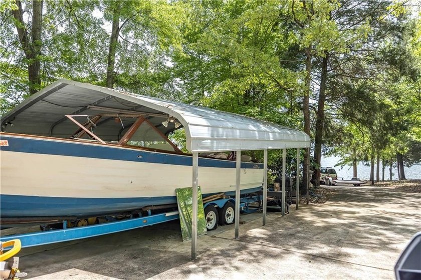 Enjoy a great location on Lake Harding with panoramic big water - photo 36