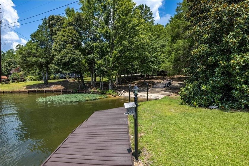 Enjoy a great location on Lake Harding with panoramic big water - photo 40