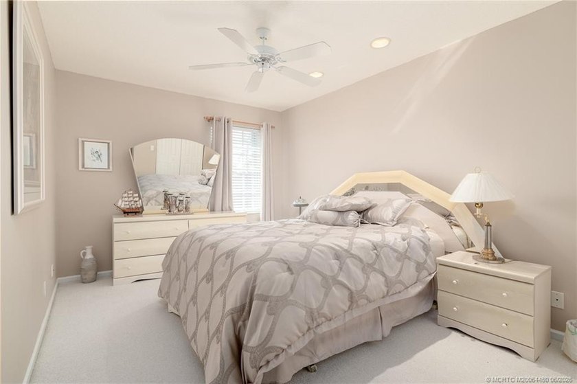 NEW ROOF! NEW PRICE! This Ballantrae Pool Home offers 3 bedrooms - photo 22