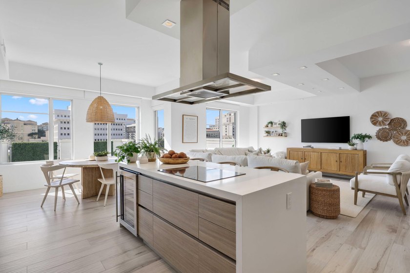 Originally designed as a 3 bedroom floorplan and thoughtfully - photo 2