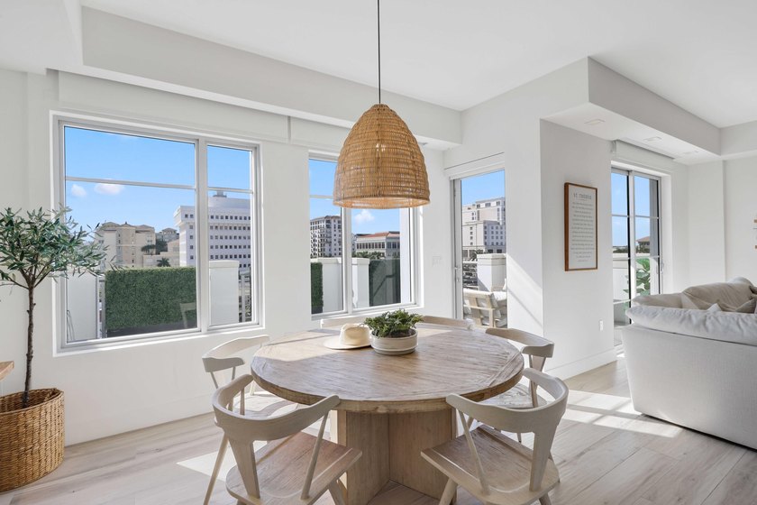 Originally designed as a 3 bedroom floorplan and thoughtfully - photo 3